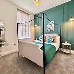 The Admirals Quarters *