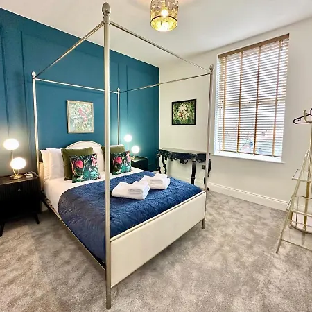 Apartment The Admirals Quarters *