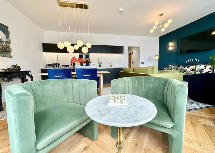 アパート The Admirals Quarters *