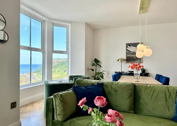 アパート The Admirals Quarters