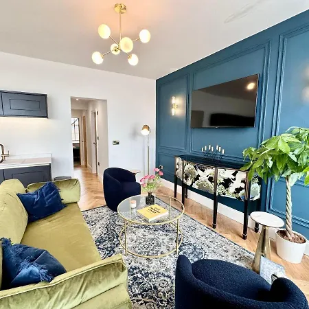 Apartment The Admirals Quarters *